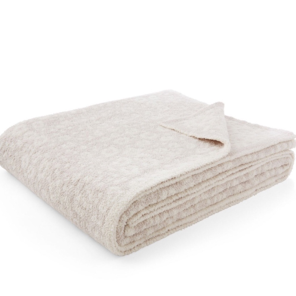 Animal Print Cozy Knit Throw in Chelsea Leopard Cream/Stone - Picture 2 of 2